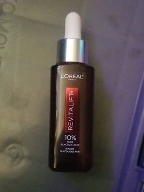 L'Oréal Revitalift Serum 10% Glycolic Acid